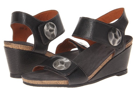 black Taos Boardwalk sandals